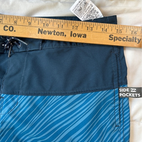 Billabong Swim Trunks Boardshorts size 29 NWOT - Picture 8 of 8